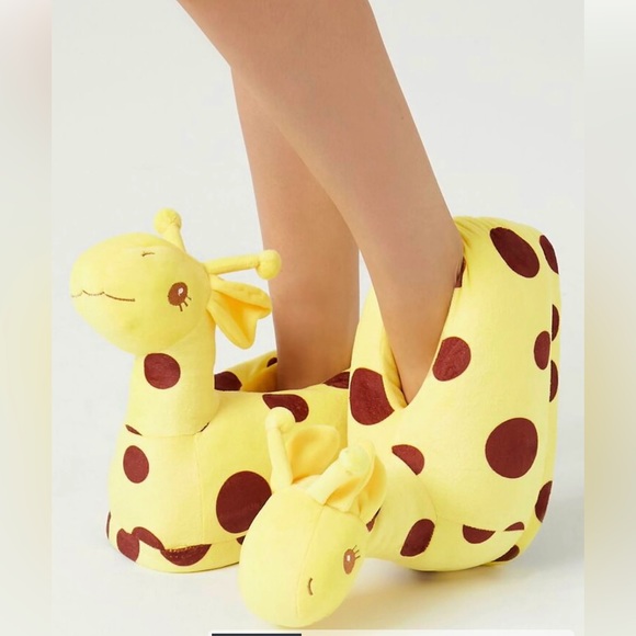 Shoes - Plush Giraffe House Slippers